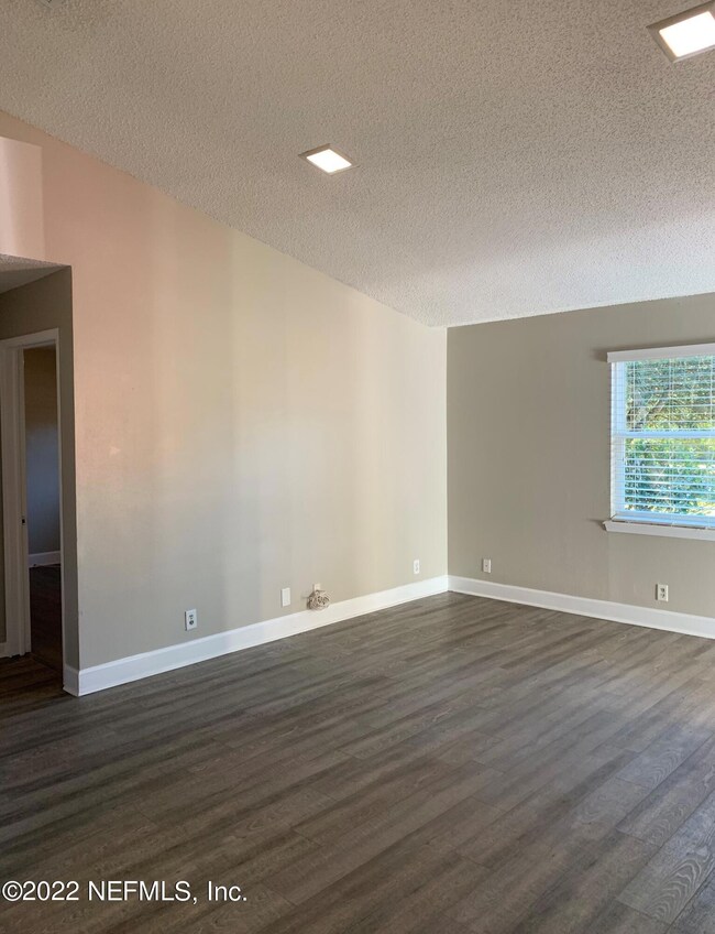 5861 105th St, Jacksonville, FL 32244 - photo 6