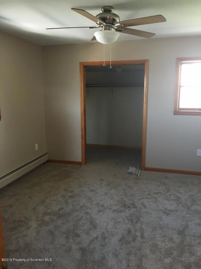 512 Ward St, Dunmore, PA 18512 - photo 5