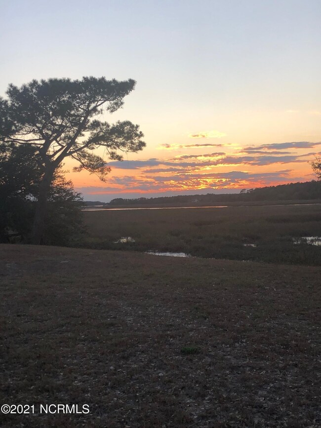 9300 Devaun Pointe Cir, Calabash, NC 28467 - photo 2