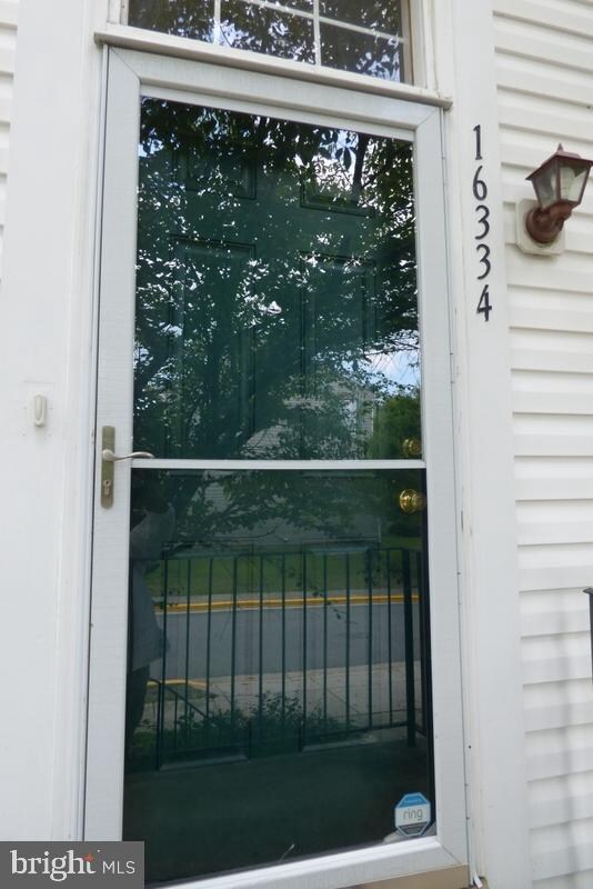 16334 Elkhorn Ln, Bowie, MD 20716 - photo 2