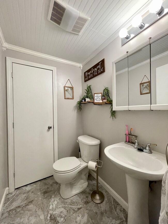 14 S Browning Ct, Pembroke, NH 03275 - photo 5