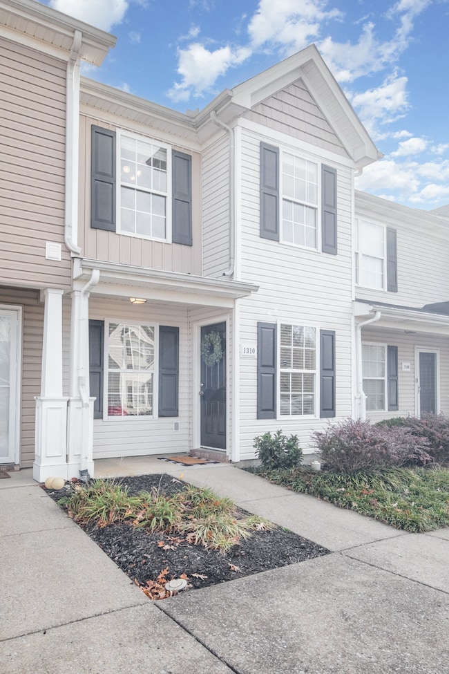 1310 Milwalkee Ct, Murfreesboro, TN 37130 - photo 4