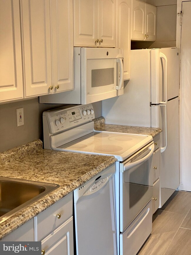 The Imperial unit 711, Baltimore, MD 21215 - photo 5