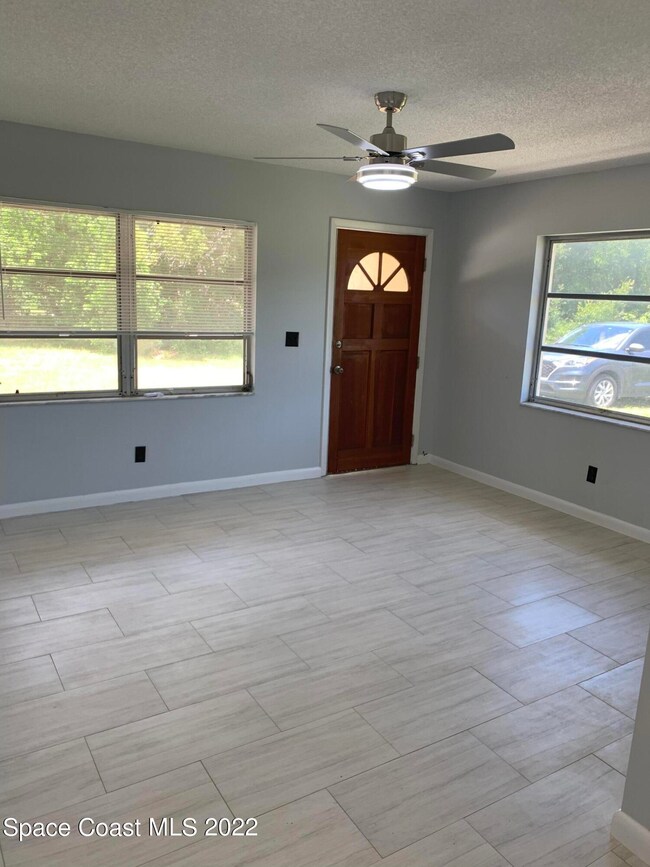 123 Pineda St, Cocoa, FL 32922 - photo 2