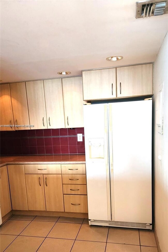 The Venetia unit 23J, Miami, FL 33132 - photo 4