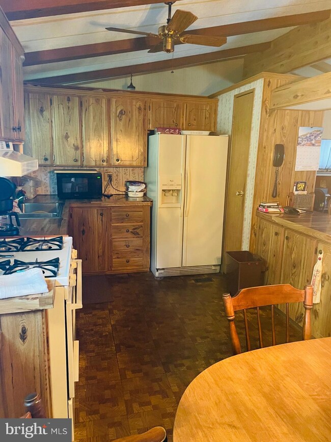 2 Birch Dr, Spring City, PA 19475 - photo 6