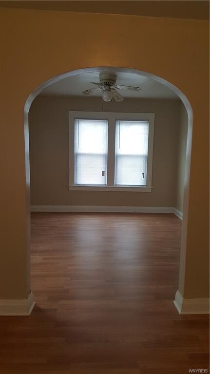 630 1/2 15th St, Niagara Falls, NY 14301 - photo 2