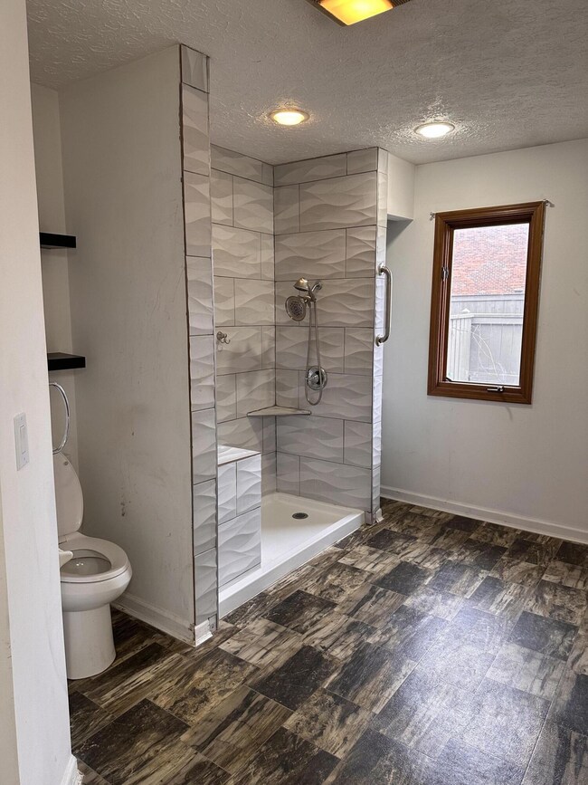 5836 Thada Ln unit 5836, Columbus, OH 43229 - photo 6
