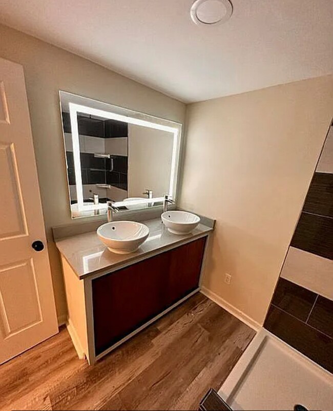 4021 Los Angeles St, Houston, TX 77026 - photo 7