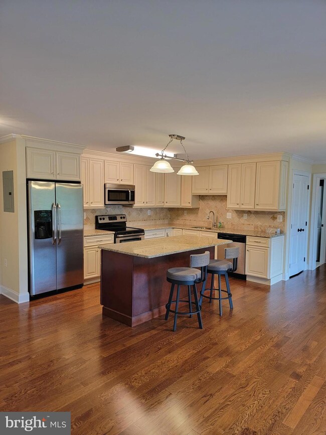 260 Montgomery Ave unit 404, Haverford, PA 19041 - photo 2