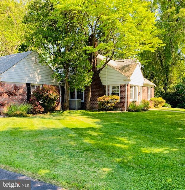 315 Henry Ln, Wallingford, PA 19086 - photo 2