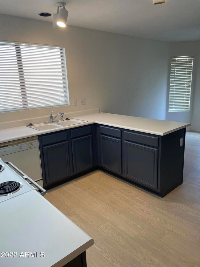 741 E Rosemonte Dr, Phoenix, AZ 85024 - photo 6