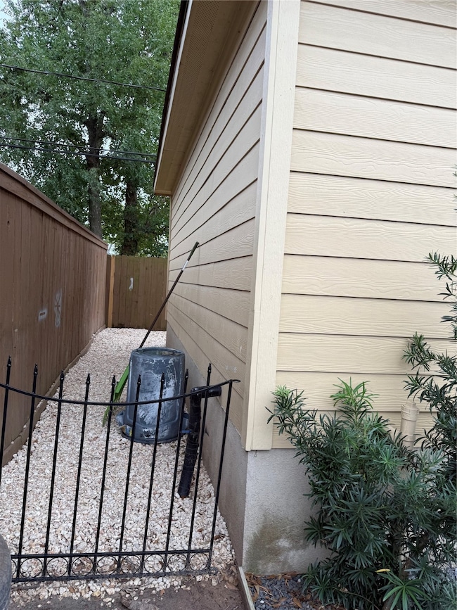 534 Sulphur St, Houston, TX 77034 - photo 7