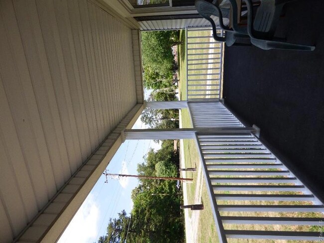 1412 E Fairfield Rd, High Point, NC 27263 - photo 3