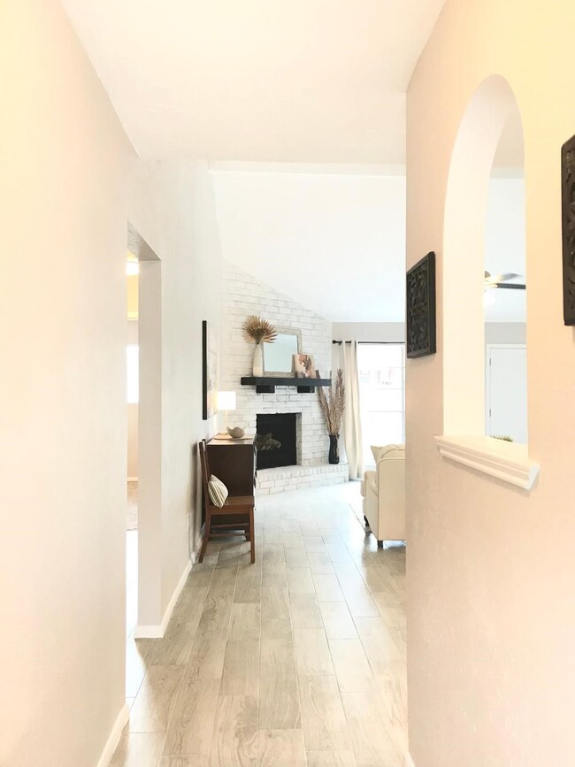 6711 Desert Rose Ln, Houston, TX 77086 - photo 4