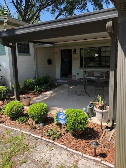 6503 Solandra Cir N, Jacksonville, FL 32210 - photo 3