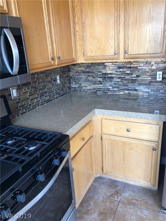 10200 Trailing Dalea Ave, Las Vegas, NV 89135 - photo 7