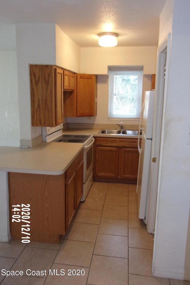 220 Columbia Dr unit 8, Cape Canaveral, FL 32920 - photo 6