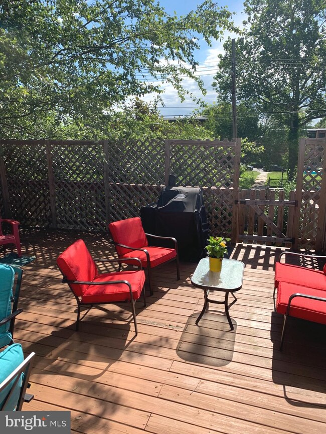 648 Chaplin St SE, Washington, DC 20019 - photo 2