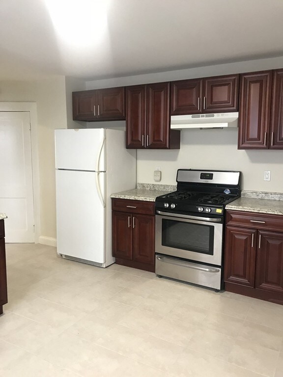 8 Kent St unit 1L, Quincy, MA 02169 - photo 2