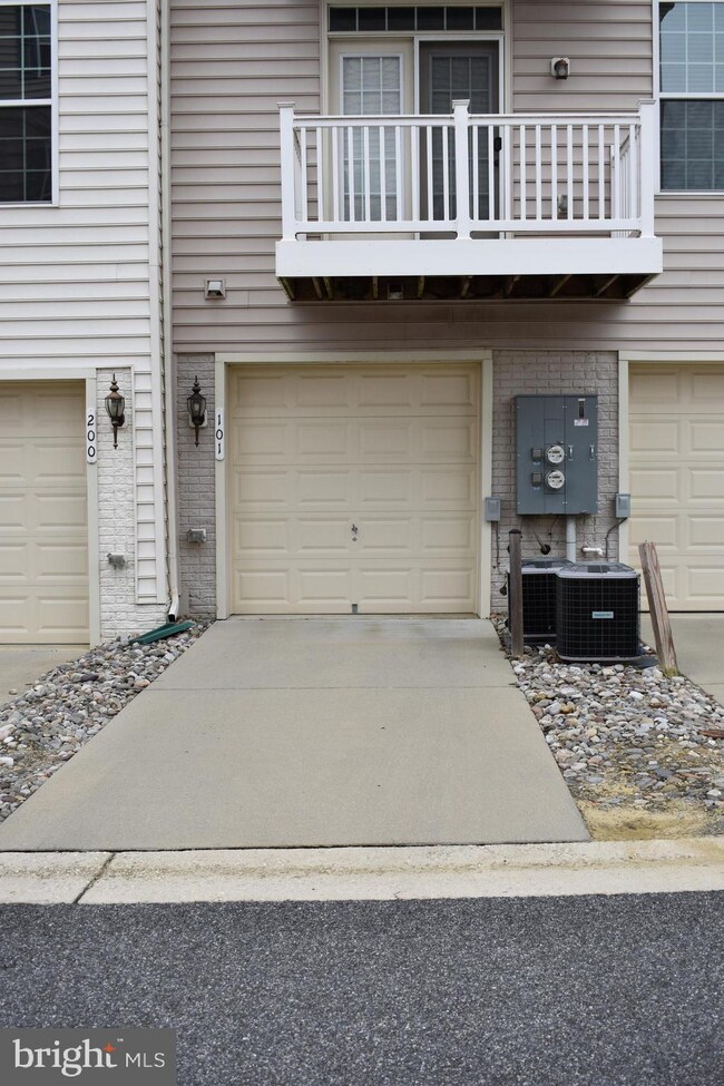 906 Hall Station Dr unit 101, Bowie, MD 20721 - photo 3