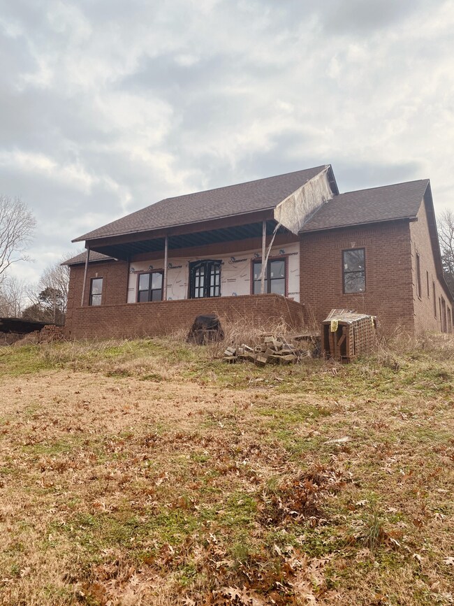 463 Holder Cemetery Rd, Linden, TN 37096 - photo 2