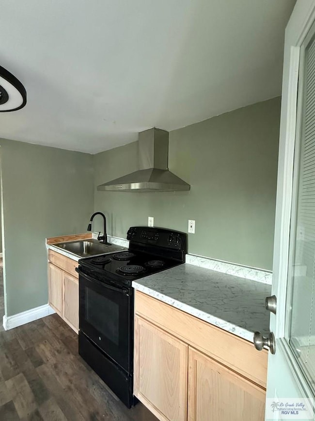 1009 S Dakota St, Harlingen, TX 78552 - photo 6