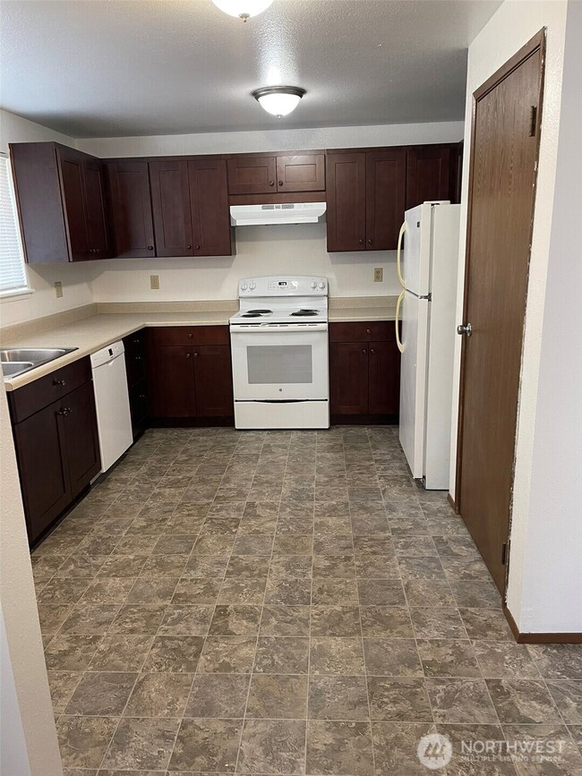 1601 Norpoint Way NE, Tacoma, WA 98422 - photo 5