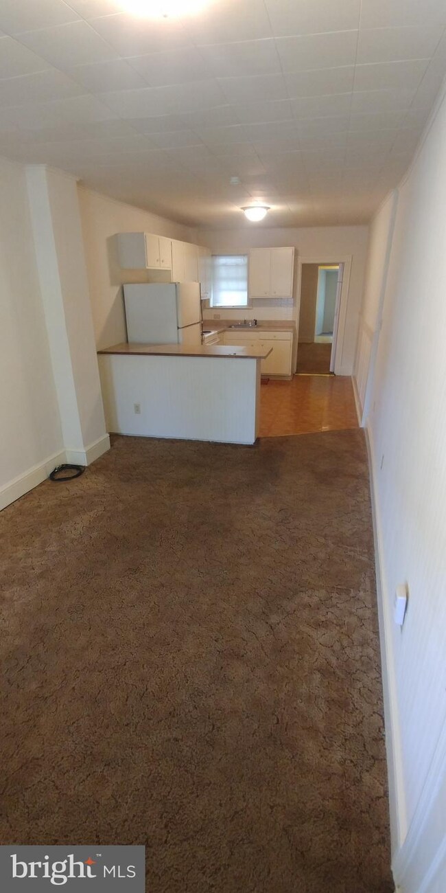 42 N Wyomissing Ave unit 1, Reading, PA 19607 - photo 3