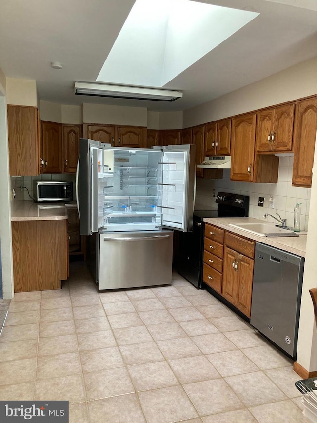 219 Locust St, Newtown Square, PA 19073 - photo 2