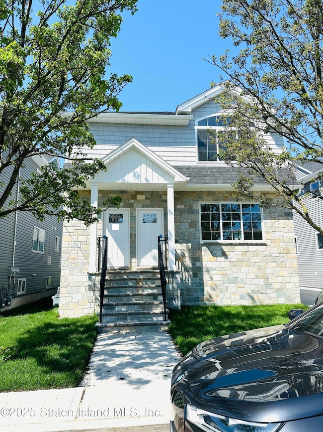 76B2-THE HOUSE