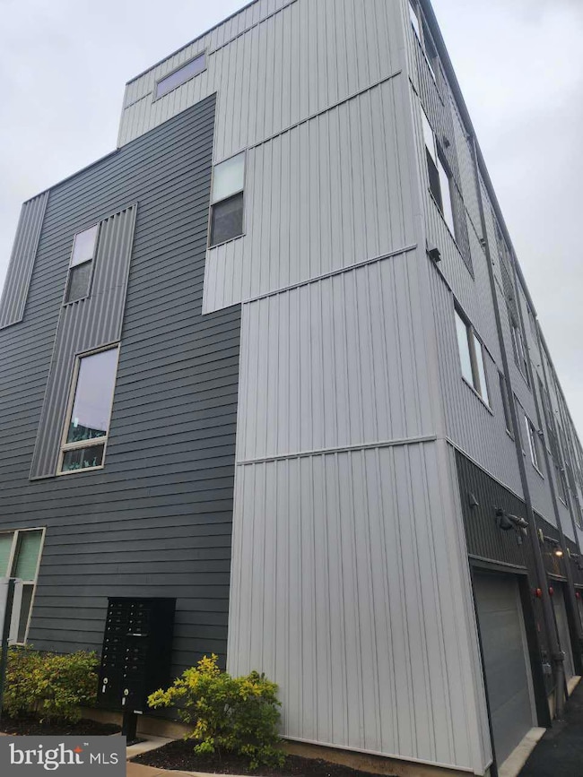 3129 Beachview Ln, Philadelphia, PA 19125 - photo 3