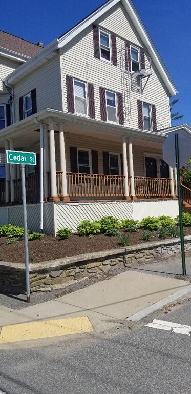 72 Cedar St, Taunton, MA 02780 - photo 2