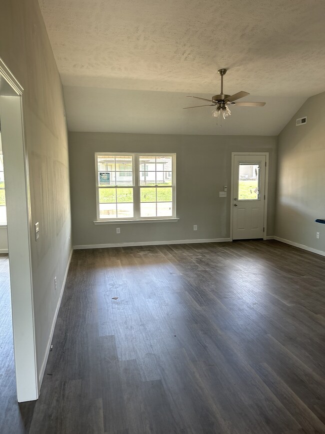 105 Hidden, Shelbyville, TN 37160 - photo 5