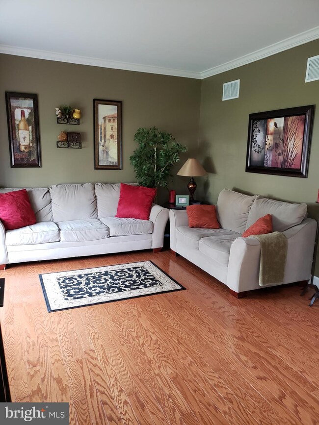 5512 Overlook Cir, White Marsh, MD 21162 - photo 4