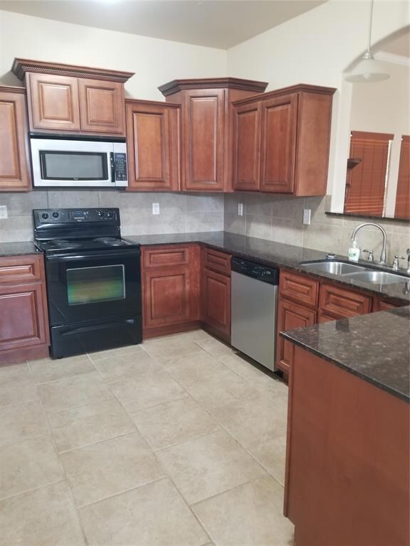 1108 Bryan Dr, Moore, OK 73160 - photo 4