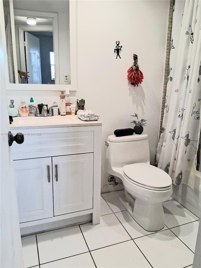 8590 Sunrise Lakes Blvd unit 310, Sunrise, FL 33322 - photo 6