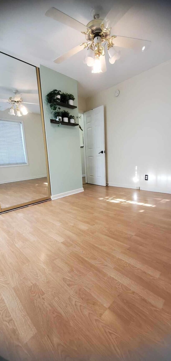 26500 Kathy St, Roseville, MI 48066 - photo 3