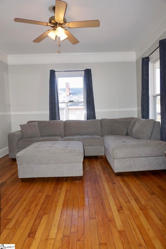 208 Hill St, Wellford, SC 29385 - photo 5