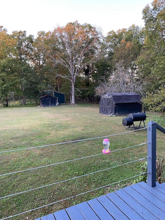 B6C57EEF-26CF-484A-8CE0-3C7E79C39231