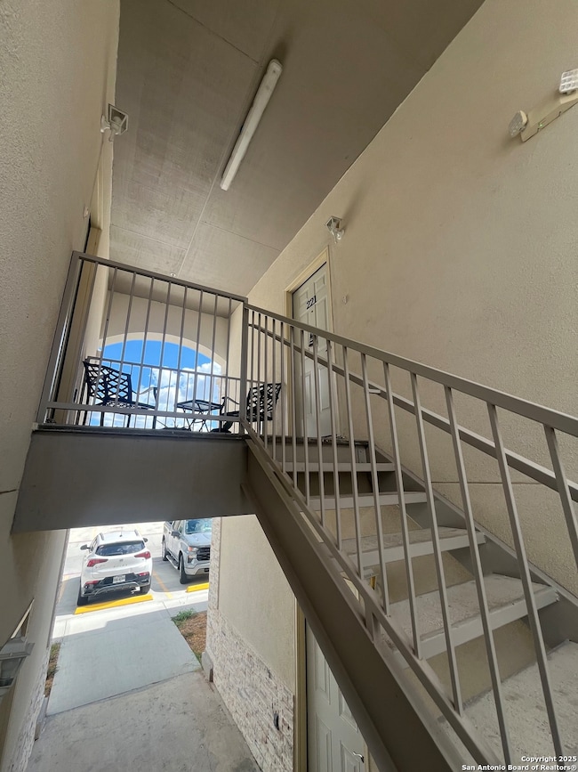 7615 Laguna Del Mar Ct, Laredo, TX 78041 - photo 2