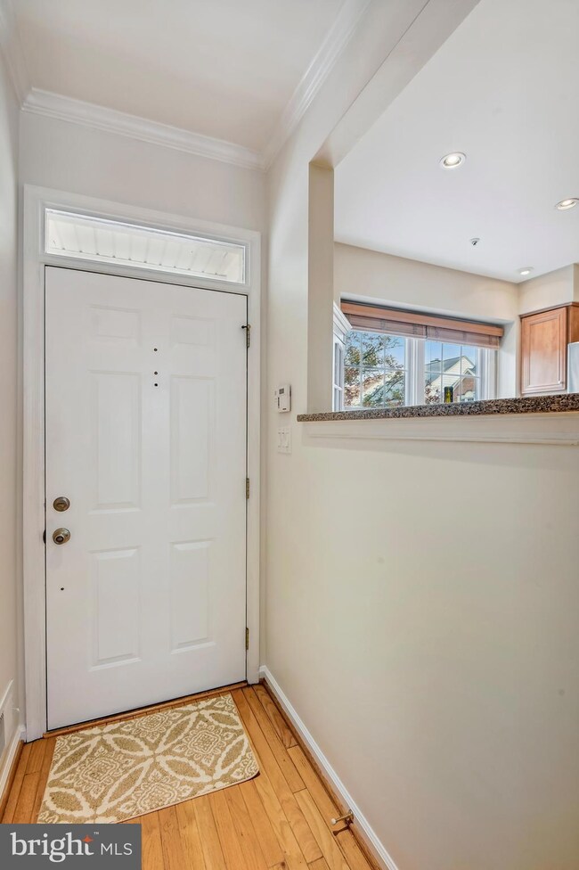 9368 Breamore Ct, Laurel, MD 20723 - photo 3