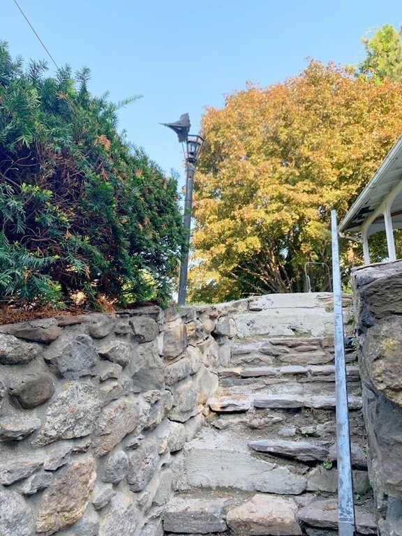 141 W Mountain St, Worcester, MA 01606 - photo 5