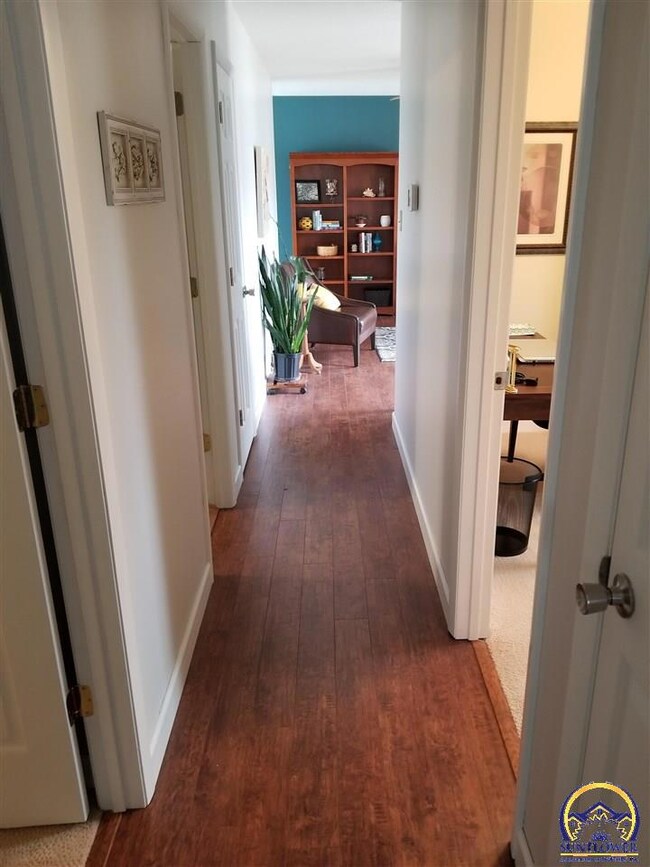 5028 SW 31st St, Topeka, KS 66614 - photo 6