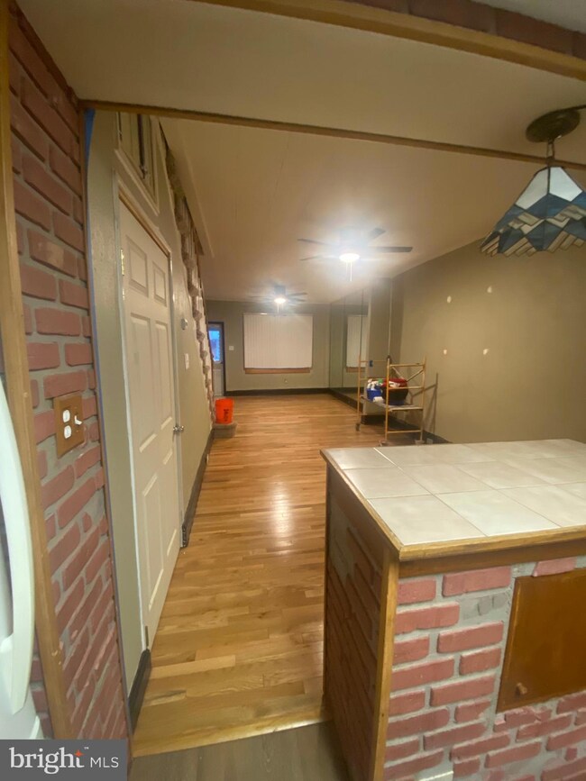 2756 Plum St, Philadelphia, PA 19137 - photo 2