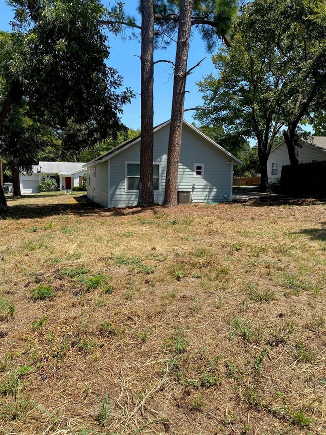 309 Hobson St, Weatherford, TX 76086 - photo 7