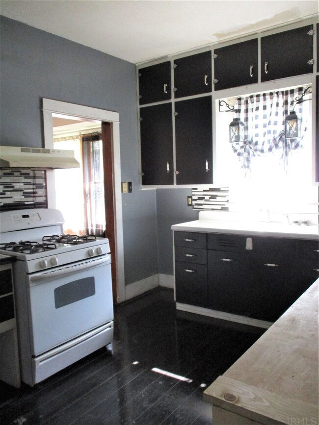 488 S High St, Roanoke, IN 46783 - photo 7