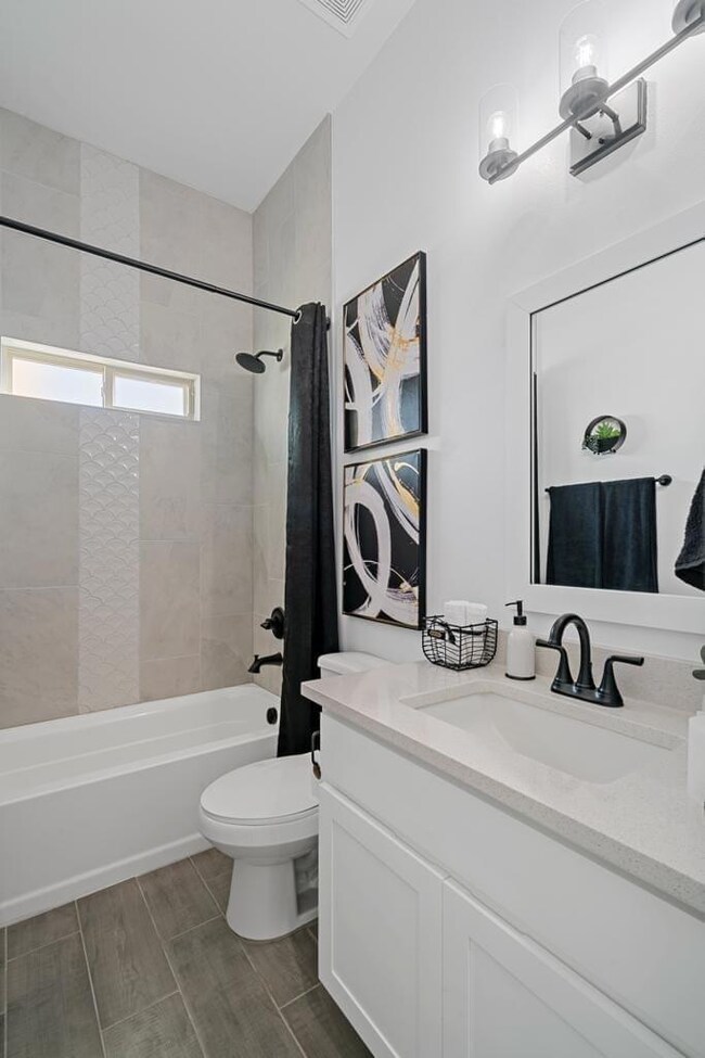 946 Bromyard Dr, Horizon City, TX 79928 - photo 3