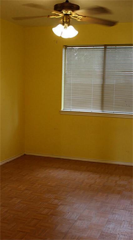 9518 Kingsvalley St, Houston, TX 77075 - photo 5