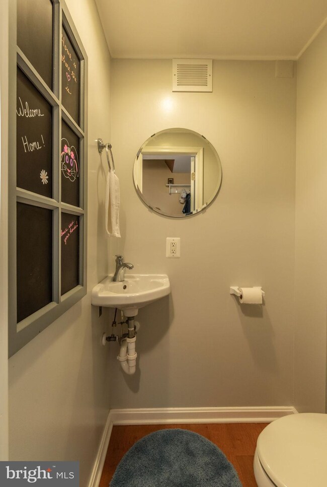 11526 Summer Oak Dr, Germantown, MD 20874 - photo 7